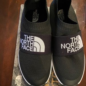 Women’s The North Face Tennis Shoe size 8